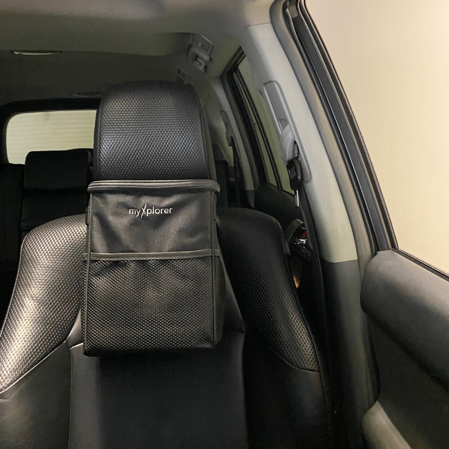 Leakproof Van & Car Rubbish Bin –  Heavy-duty Bin with magnetic bin-liner clips (10L Capacity)